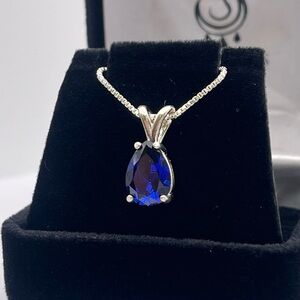 2.5ct Pear Cut Sapphire Necklace